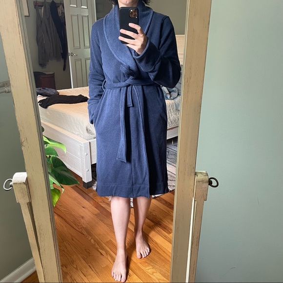 Ultra soft UGG housecoat/ bath robe - Picture 1 of 8